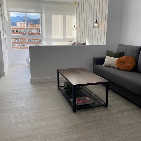 Carmen'S Cozy Apartment ตอร์เรโมลิโนส ภายนอก รูปภาพ