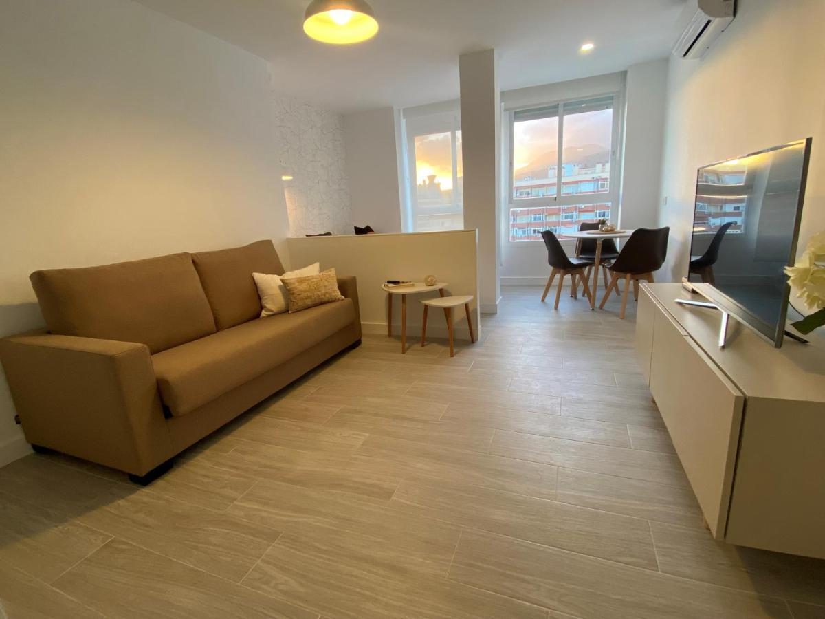 Carmen'S Cozy Apartment ตอร์เรโมลิโนส ภายนอก รูปภาพ